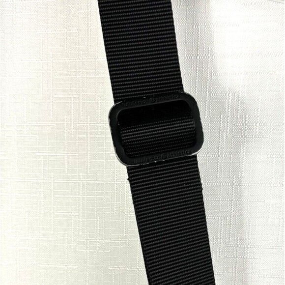 Lululemon Festival Crossbody Bag II 5L Frosted Rose Multi Black Full Zip - Picture 9 of 14